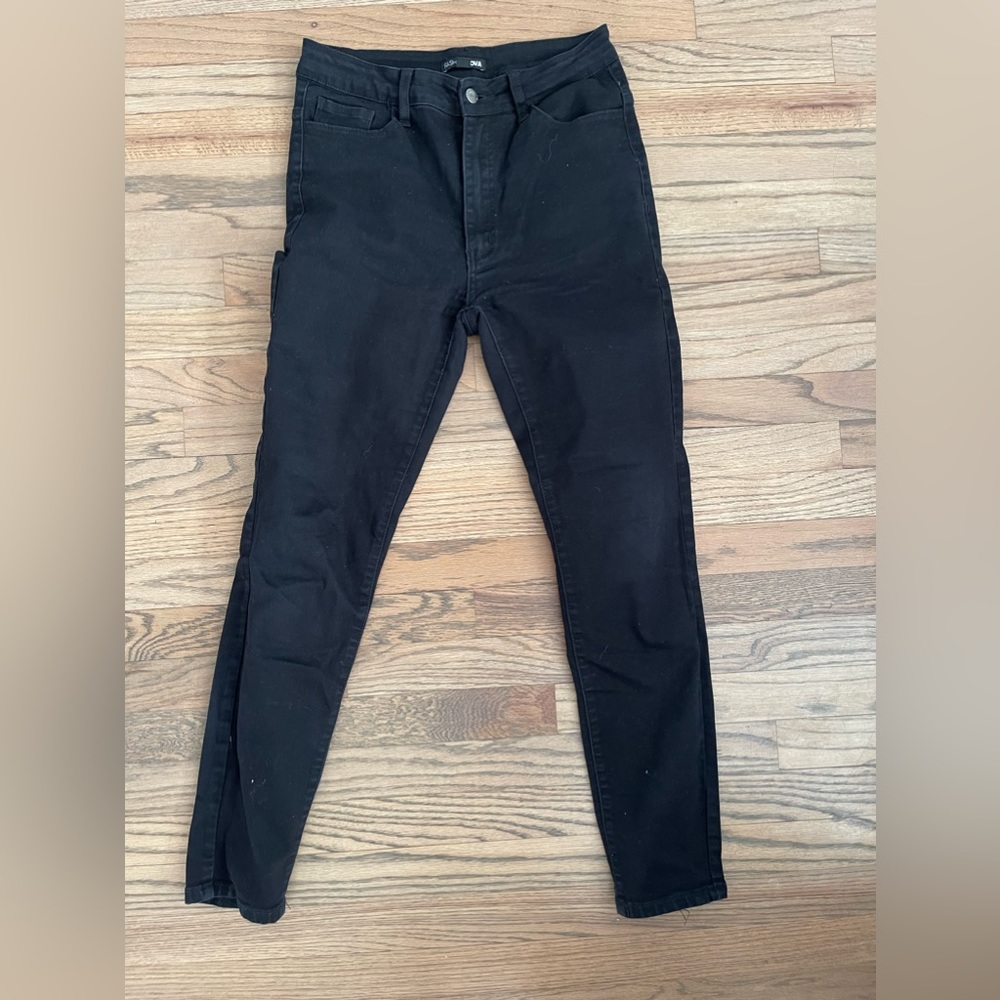Fashion Nova black skinny stretch jeans